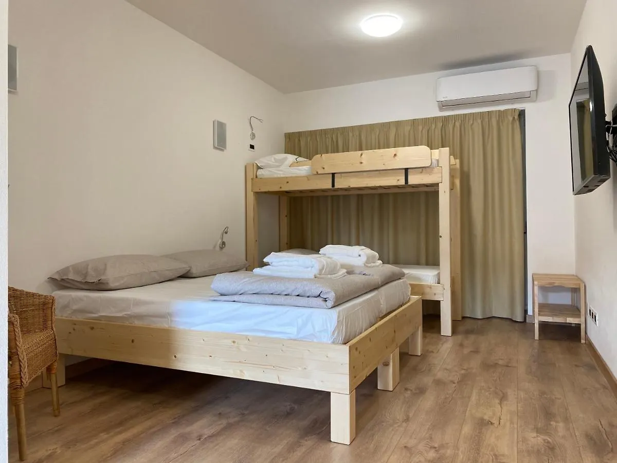Sky Garden & Wellness R. Bed & Breakfast Belluno 0*,  Italy